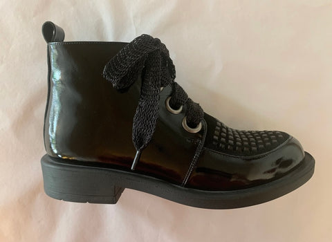 Asteropa Black Patent