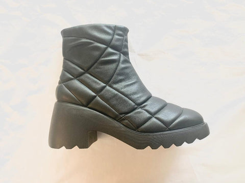 Lawren Boot Black